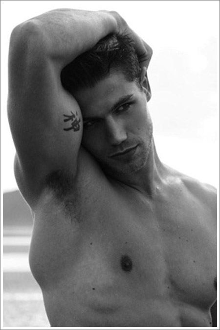 หุ่นเฟิร์ม แบบ Jonas Sulzbach