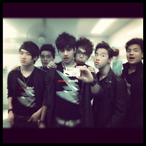 เอิร์ท บารมี AF9