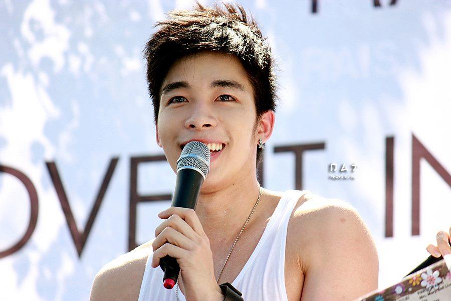 อยากเห็นถ่ายเช็กชีแท้ๆๆๆๆ หุ่นงามหลายๆๆๆๆๆๆ  Nat Sakdatorn