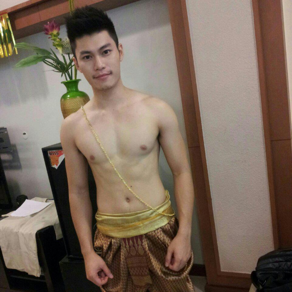 พ่อหนุ่ม หุ่นฟิน 20 !!