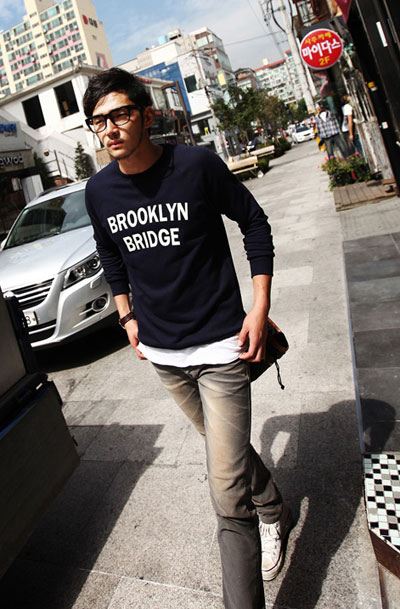 แฟชั่น เสื้อยืดแขนยาว สำหรับ หนุ่มๆ