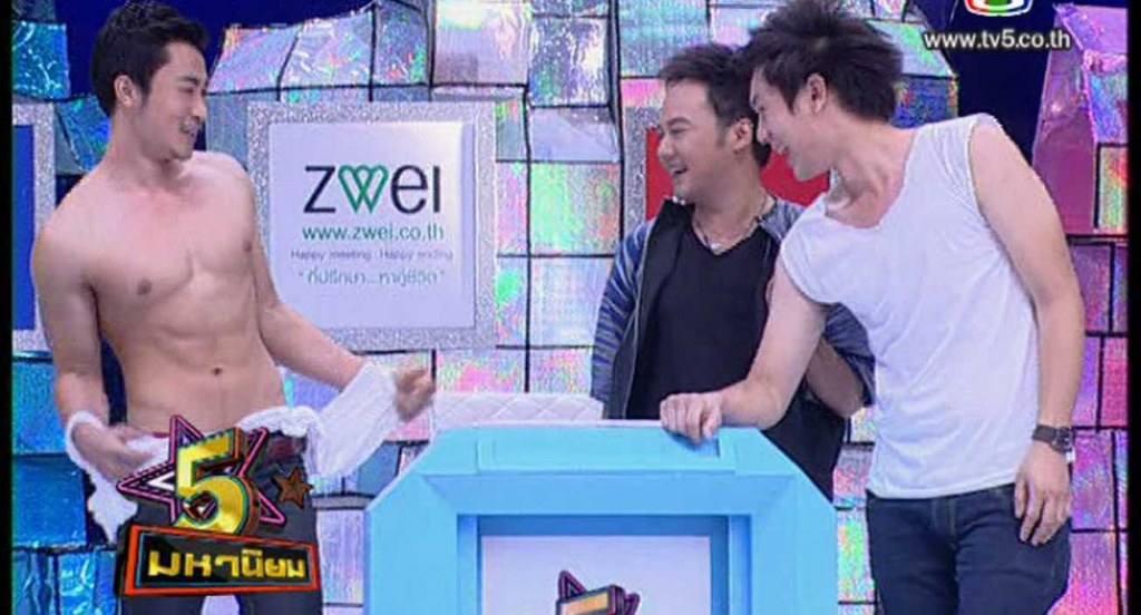 หน้าท้องแบนราบ เนื้อแน่นๆ แชบ ห้า มหานิยมครับ