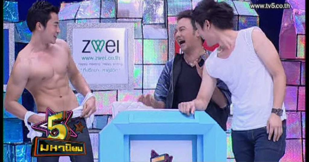 หน้าท้องแบนราบ เนื้อแน่นๆ แชบ ห้า มหานิยมครับ