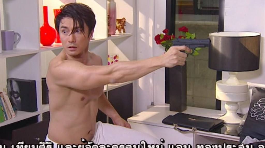 ขาว ล่ำ ท่าทางจะแชบ  บ้านนอก เข้า กรุง