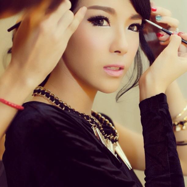 'ทับทิม มัลลิกา' พิธีกรสาวสวยจาก VRZO !!!