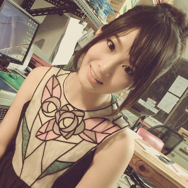 มายด์ วิรพร สาวน้อยน่ารักสดใส หรือ น้ำขิง  น้องใหม่ร้ายบริสุทธิ์