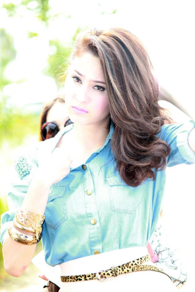 ขวัญ - อ๋อม