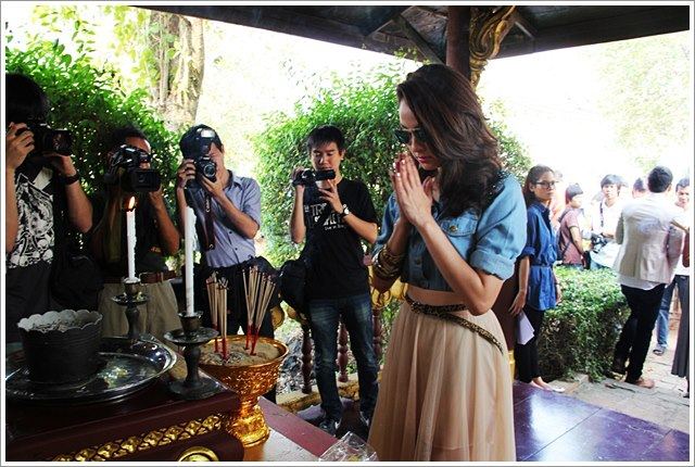ขวัญ - อ๋อม