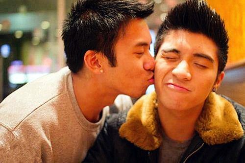 เคียงข้างกันตลอดไป