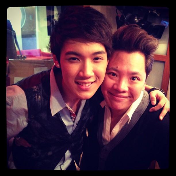 มดดำกับดาราหนุ่มสุดหล่อ
