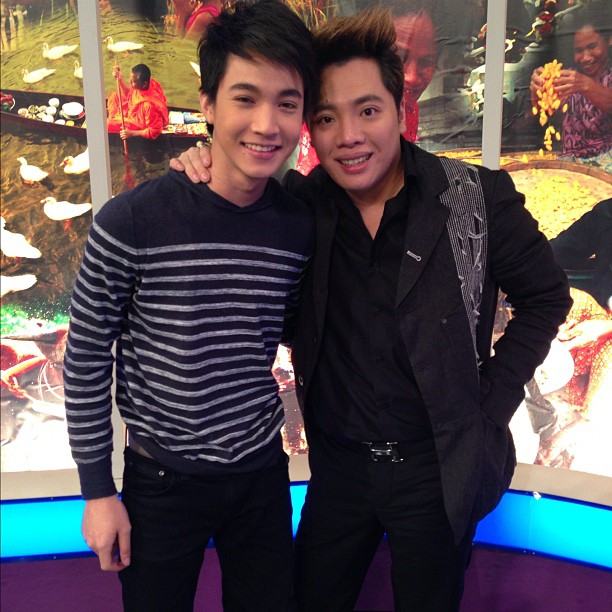 มดดำกับดาราหนุ่มสุดหล่อ
