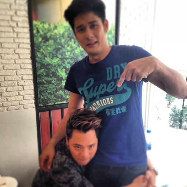 มดดำกับดาราหนุ่มสุดหล่อ