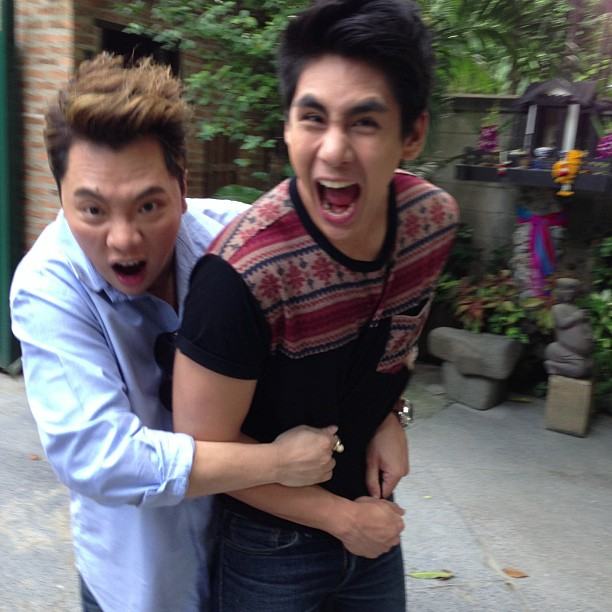 มดดำกับดาราหนุ่มสุดหล่อ