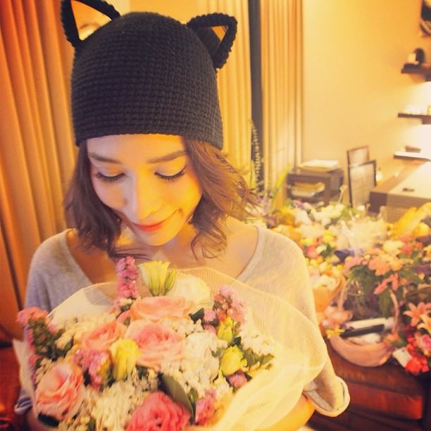 ณ ตอนนี้ ชมพู่ มียอด Followers Instagram แซง ! พลอย ขึ้นเป็นที่ 2 ของประเทศไทยแล้ว *0*