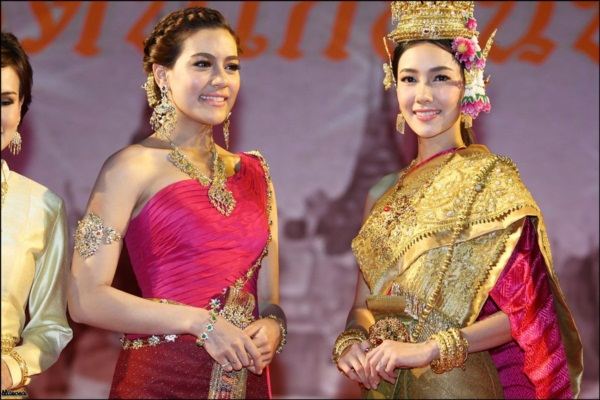 นุ่น วรนุช ชุดไทย ภาค 2