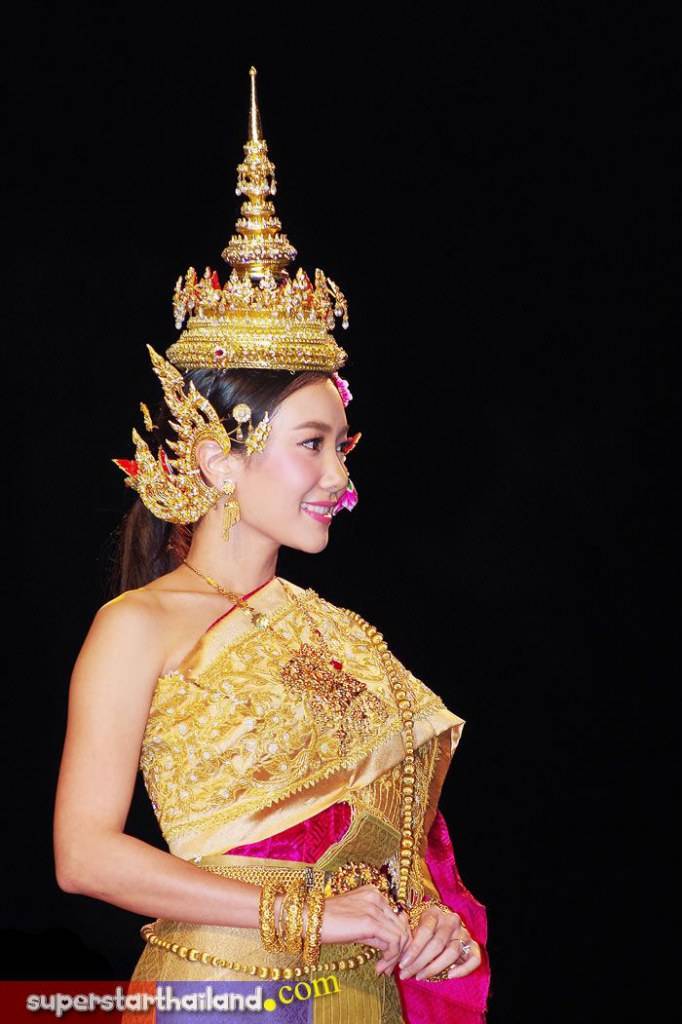 นุ่น วรนุช ชุดไทย ภาค 2