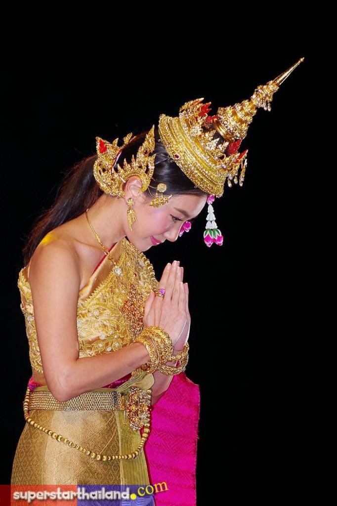 นุ่น วรนุช ชุดไทย ภาค 2