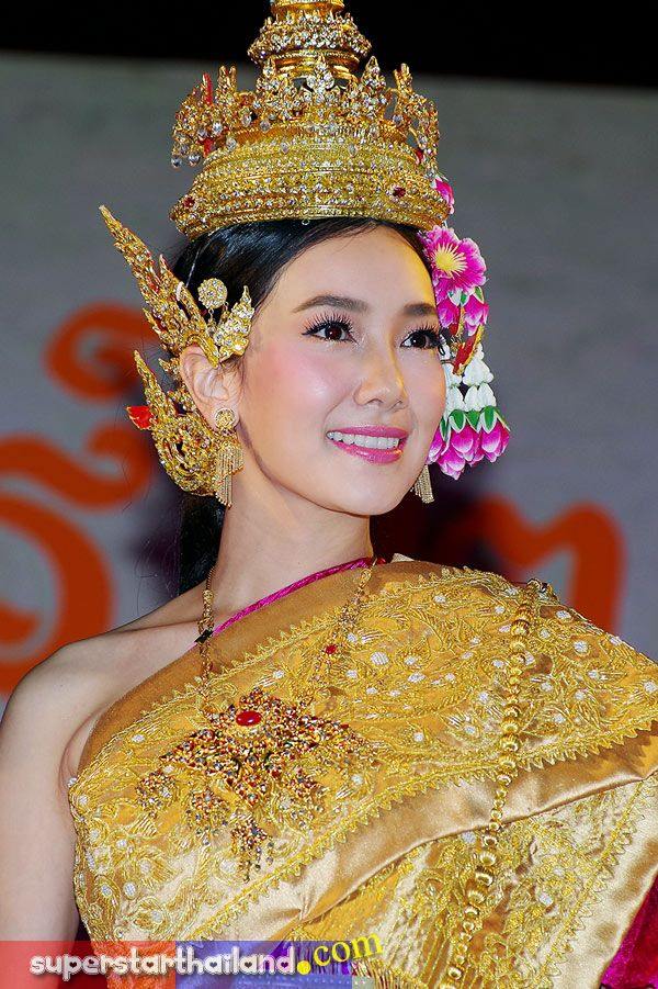 นุ่น วรนุช ชุดไทย ภาค 2
