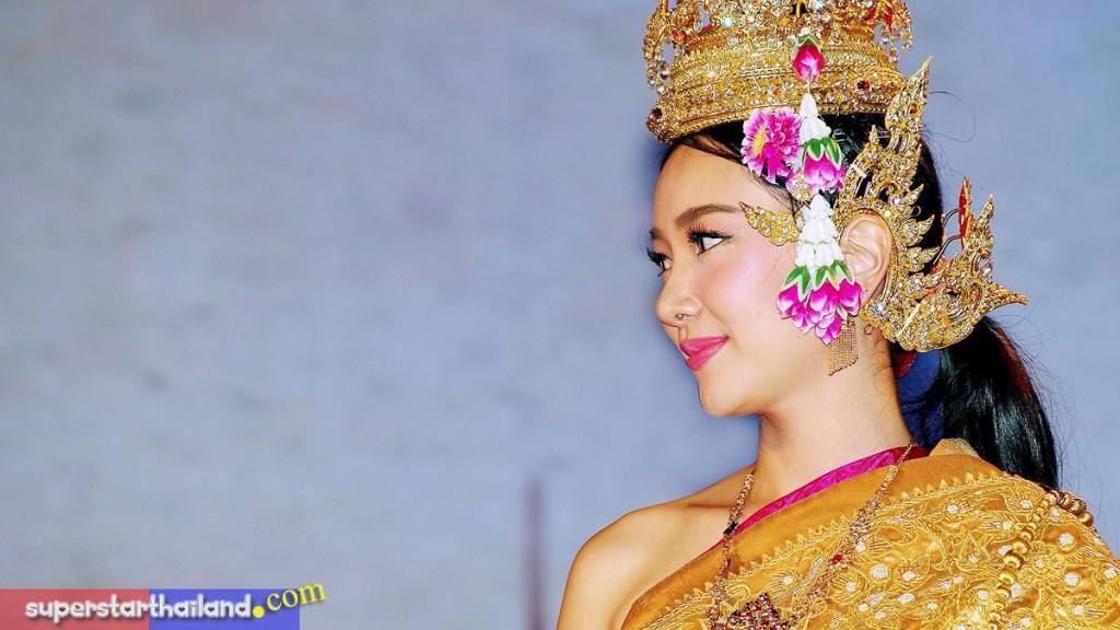 นุ่น วรนุช ชุดไทย ภาค 2