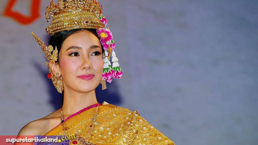 นุ่น วรนุช ชุดไทย ภาค 2
