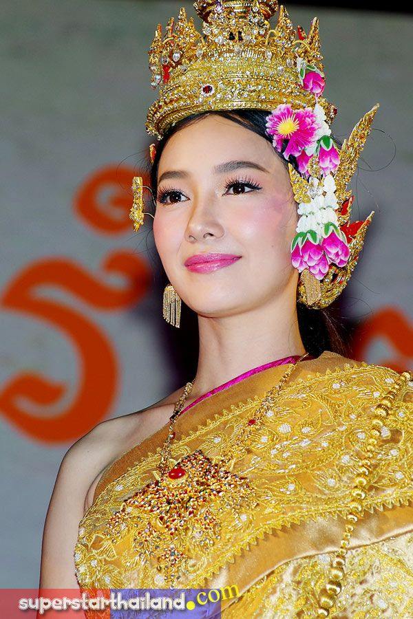 นุ่น วรนุช ชุดไทย ภาค 2