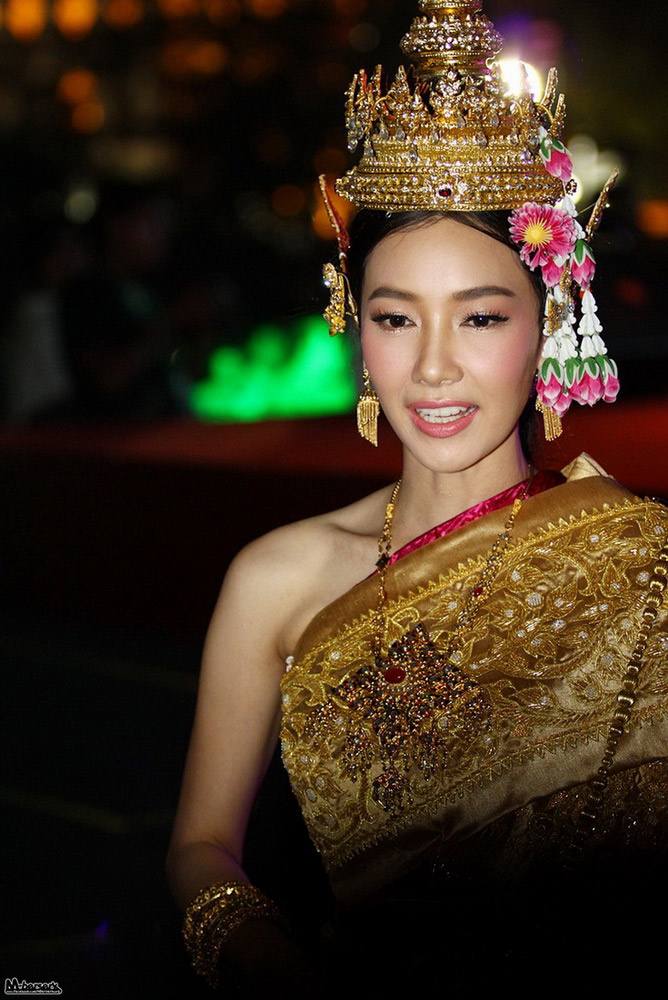 นุ่น วรนุช ชุดไทย ภาค 2