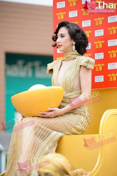 สวยรับตรุษจีน เฮง เฮง เฮง @โลตัสพระรามสี่!!