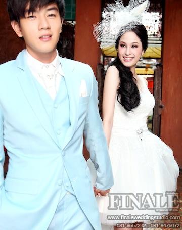 แฟชั่นชุดแต่งงาน จาก ขวัญ อุษามณี