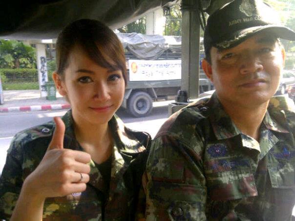 ร.ท. หญิงชโลธร ชัยชมภู