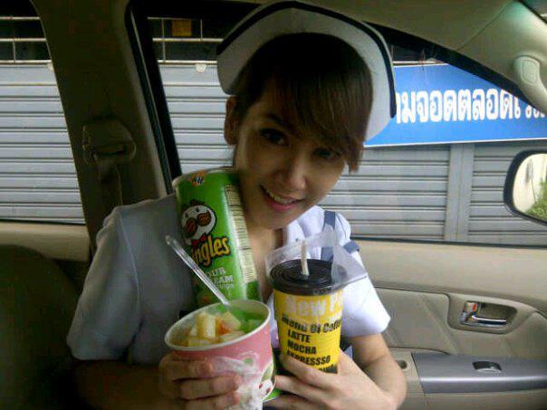 ร.ท. หญิงชโลธร ชัยชมภู