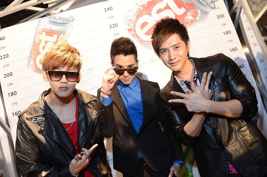 est เปิดปาร์ตี้รวมพลไอดอลวัยทีน