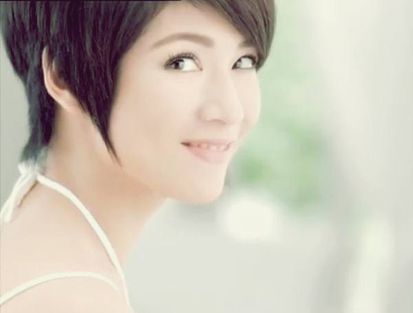 &ldquo;โดนัท &ndash; มนัสนันท์&rdquo; เธอไม่ใช่แค่นางเอกของอนันดา?