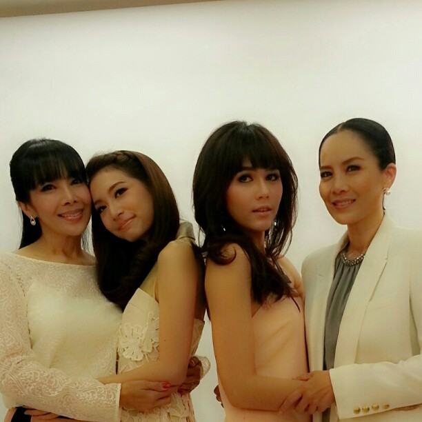 ชมพู่ อารยา ฟิตติ้งละครทรายสีเพลิง