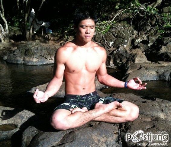 อวดหุ่นล่ำๆ
