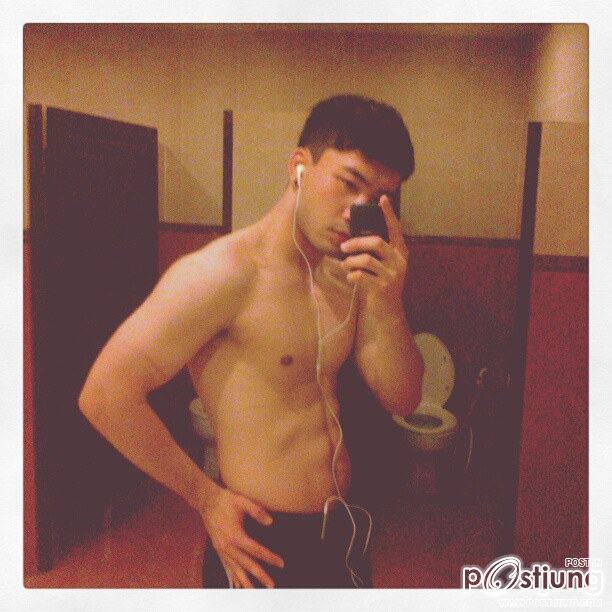 หนุ่มหล่อจาก  Instagram