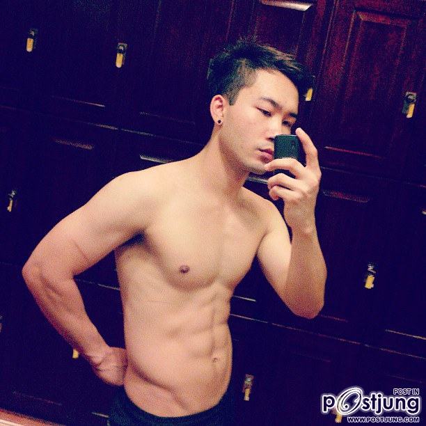 หนุ่มหล่อจาก  Instagram