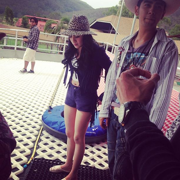 อัพเดท"ใบเตย"อาร์สยาม กับแฟชั่นเบาๆสั้นเสมอหู