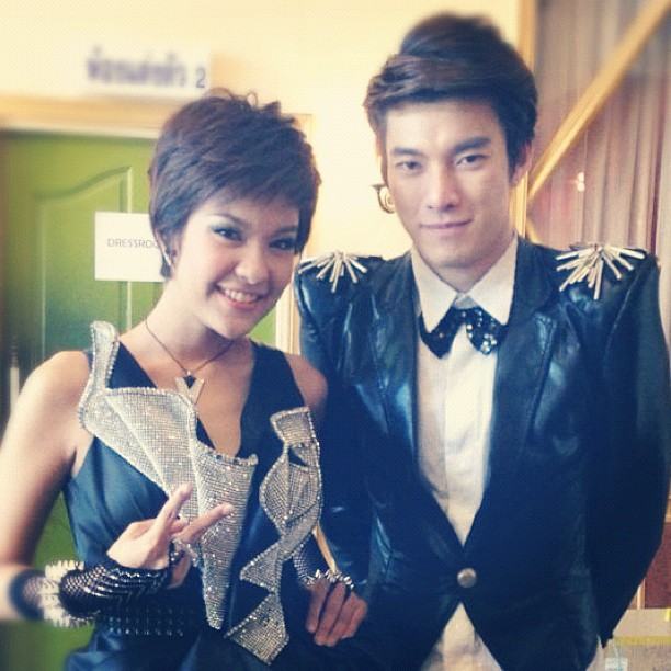 แบงค์ 1011 (ครูแบงค์ เดอะสตาร์)
