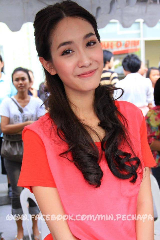 มิน พีชญา