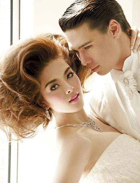 แมทธิว-ลีเดีย โชว์หวาน! ถ่ายแบบชุดแต่งงานสวย ๆ ใน WE