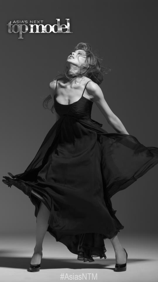 Asia's next top model Cycle.1 ep.10 Extreme Body Movement in B&W