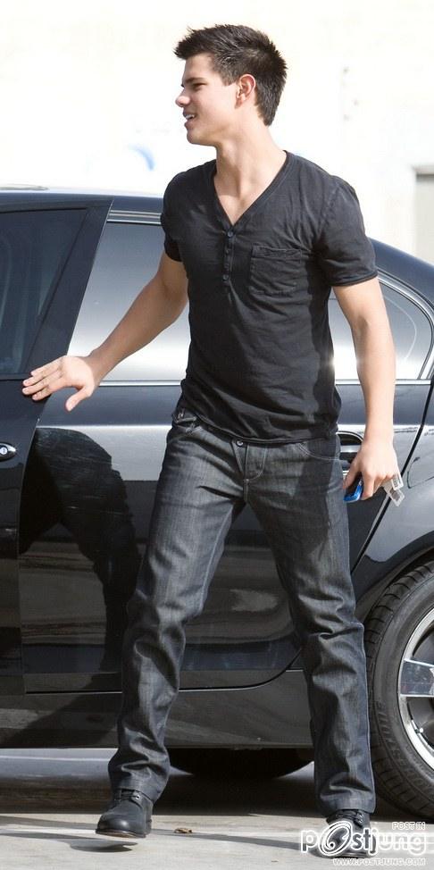 Taylor..หุ่นเท่โคตรๆ