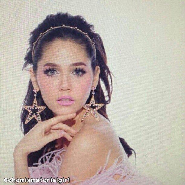 ชมพู่ อารยา กับภาพน่ารักจาก Instagram Update