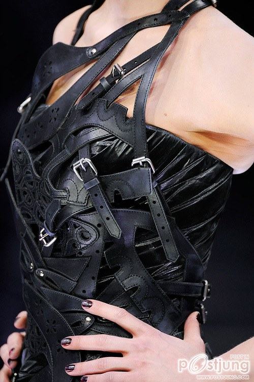 คนรัก ALEXANDER MCQUEEN 02