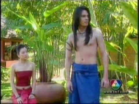 บ้านเฮานั้นมีผู้เฒ่า ผู้แก่ เอาว์แมบองประโอน เด้ออ้าย คืนและวันของชาวบ้านเราไม่เปล่าดาย