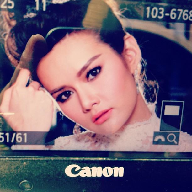 ญาญ่าญิ๋ง กับชุดแต่งงาน หวานหยดย้อย จาก Finale Wedding Magazine