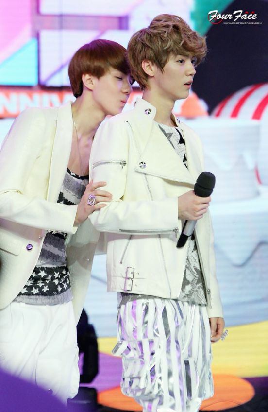 EXO - Sehun & Luhan (HunHan)