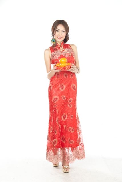 หยก-ลูกเกดสองสาวสวยในชุดกี่เพ้า