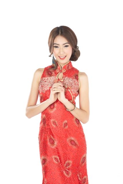 หยก-ลูกเกดสองสาวสวยในชุดกี่เพ้า