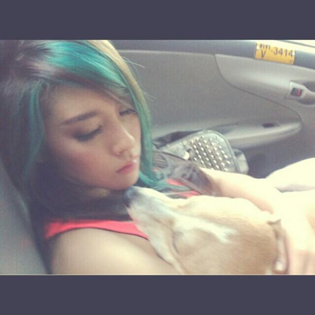 มาดูสีผม แนวใหม่ของ เชียร์ นางเอกช่อง 7 กันจ้า ^^